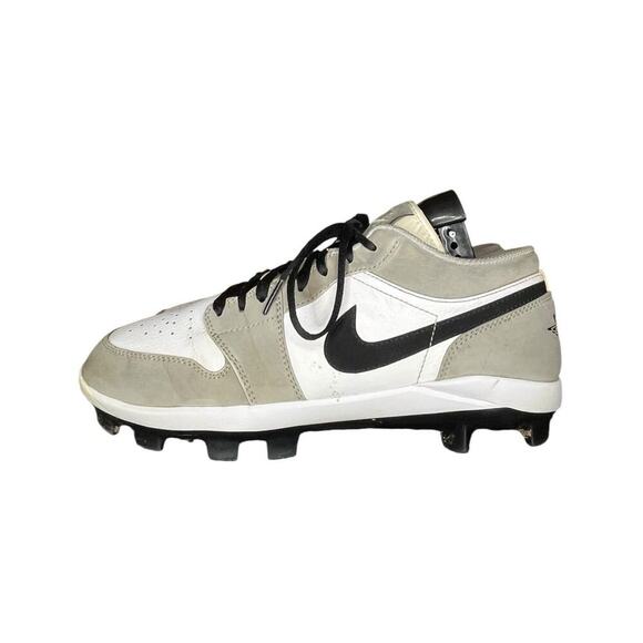 ***SOLD*** Nike Jordan 1 Low MCS Gray White Baseball Cleat CJ8524-012 Size 8.5 - Picture 1 of 6